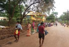 Distribution of cooked food to the needy in South Goa